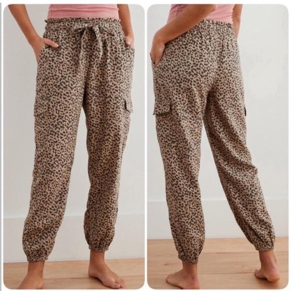 aerie Leopard Print linen Cargo Joggers in Tan and Black